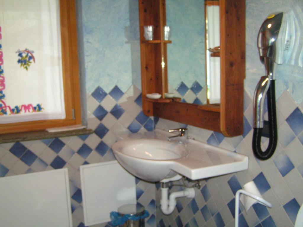Affittacamere De Charme Jour Et Nuit トルニョン 部屋 写真