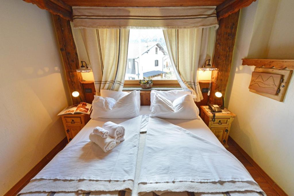 Affittacamere De Charme Jour Et Nuit トルニョン 部屋 写真