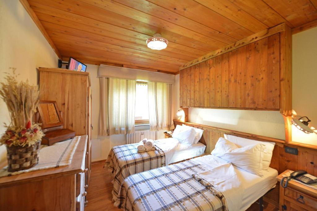 Affittacamere De Charme Jour Et Nuit トルニョン 部屋 写真