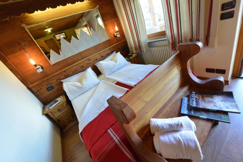 Affittacamere De Charme Jour Et Nuit トルニョン 部屋 写真